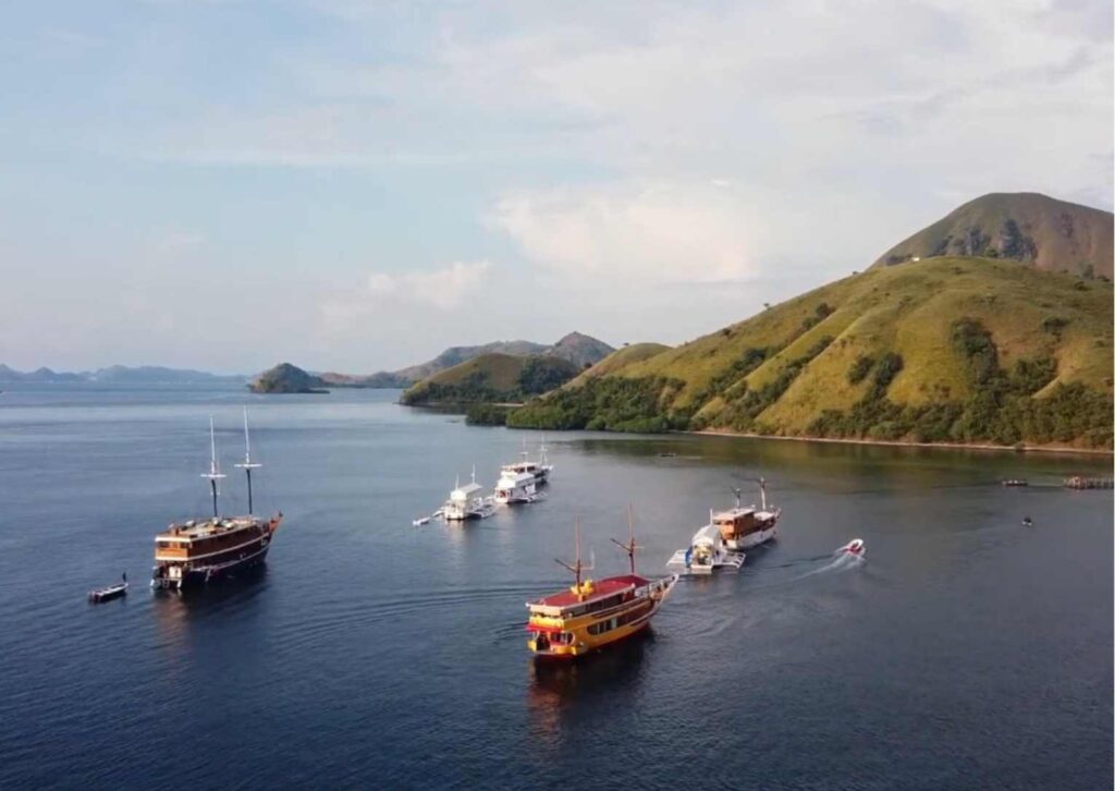 4D3N Labuan Bajo to Lombok Sailing Trip